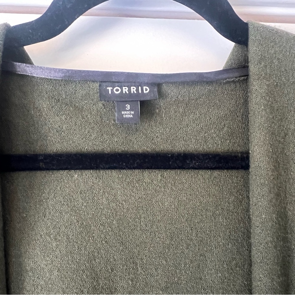 Torrid Olive Green Hooded Long Sweater with Adjustable Belt Size 3X - Picture 2 of 4